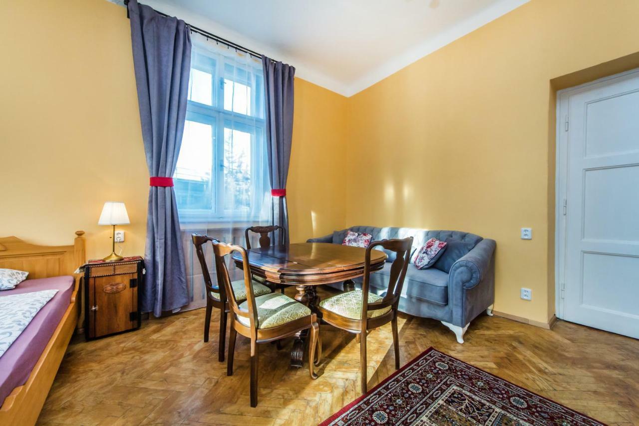 Nostalgia Apartment