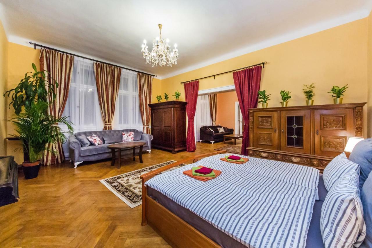 Nostalgia Apartment